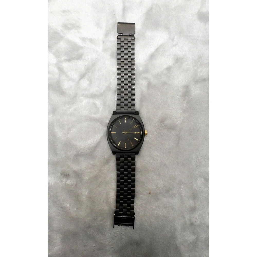 Nixon Minimalist Time Teller Mens 37mm Watch Matte Black Finish New Battery